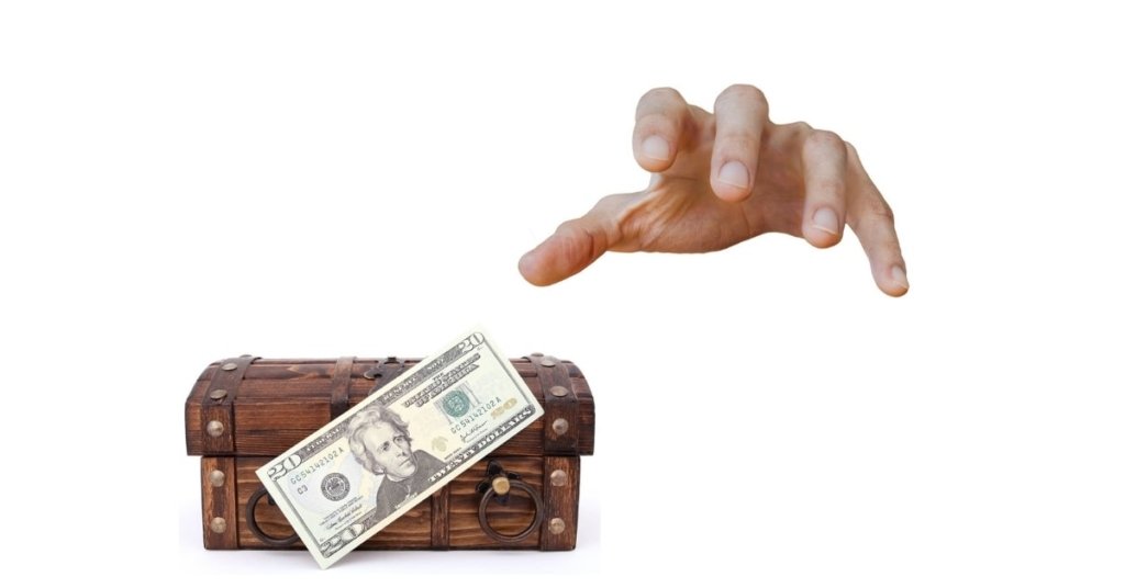 In tema di sequestro preventivo e di opponibilità della vendita del bene, rileva il trasferimento della disponibilità e non la trascrizione dell'atto